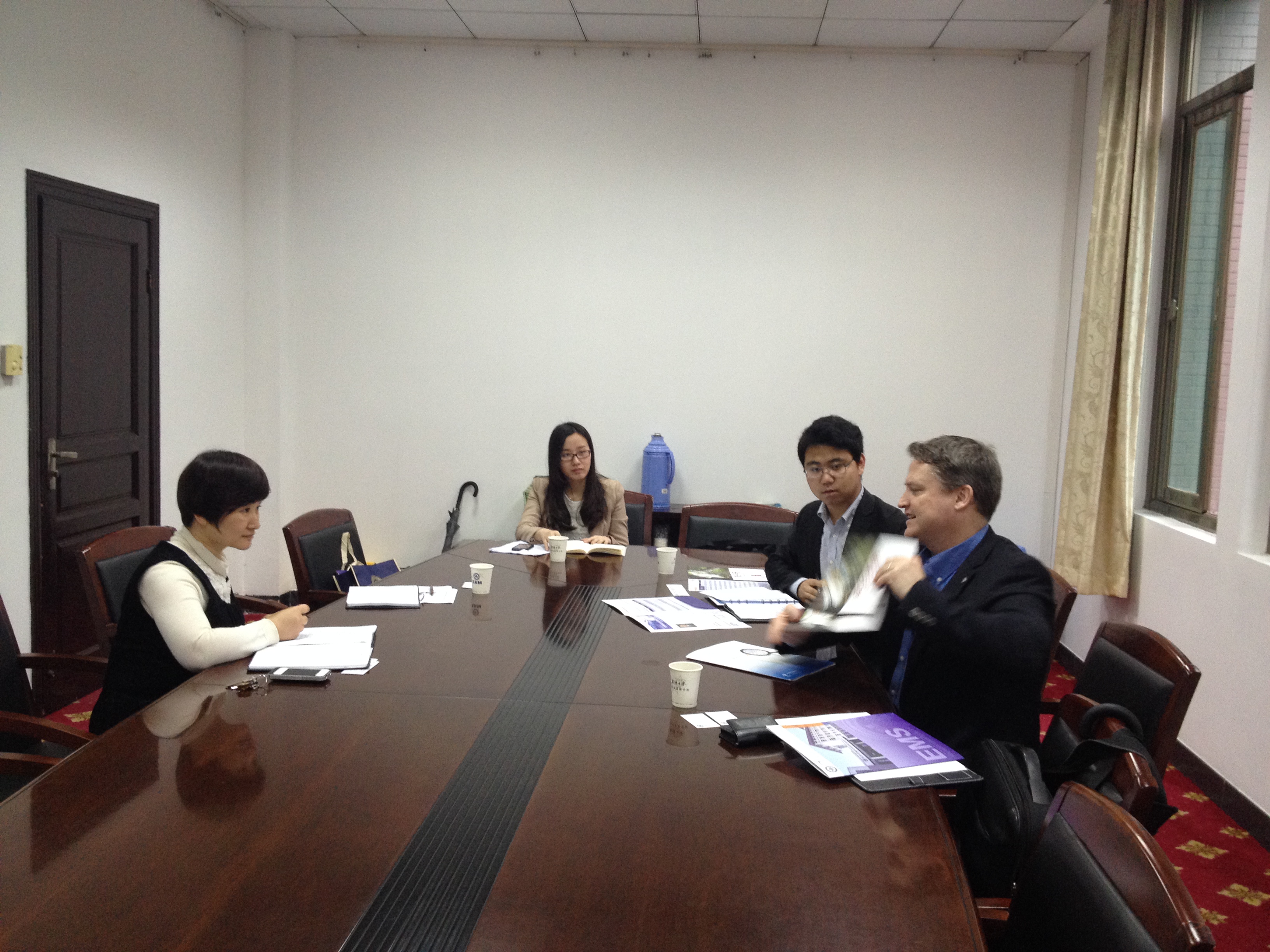 照片：2014.4.15加拿大维多利亚大学商学院代表团访问AV淘宝
.JPG